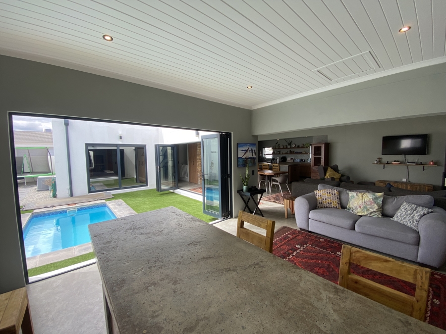 4 Bedroom Property for Sale in Shelley Point Western Cape